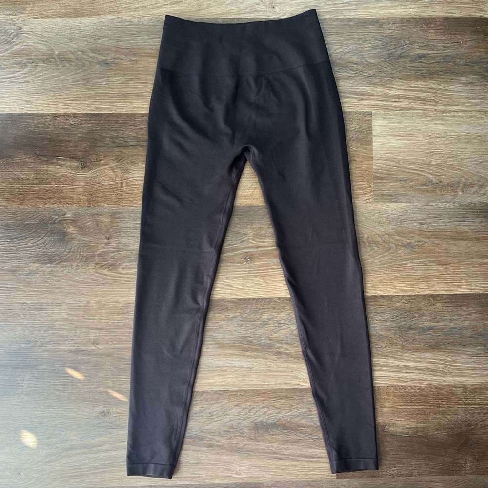 Aurola Seal Brown Tummy Control Butt Scrunch Leggings